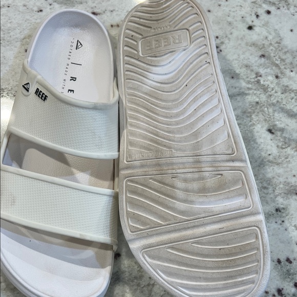 Reef Cream Slide Sandals - Picture 4 of 4